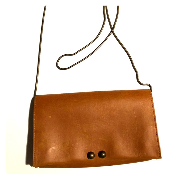 Free People Handbags - FREE PEOPLE CROSSBODY BAG